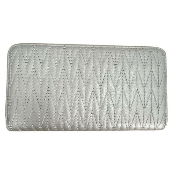 NWT Badgley Mischka Grey Blue Quilted Long Cardholder Wallet Vegan Leather - Picture 2 of 12